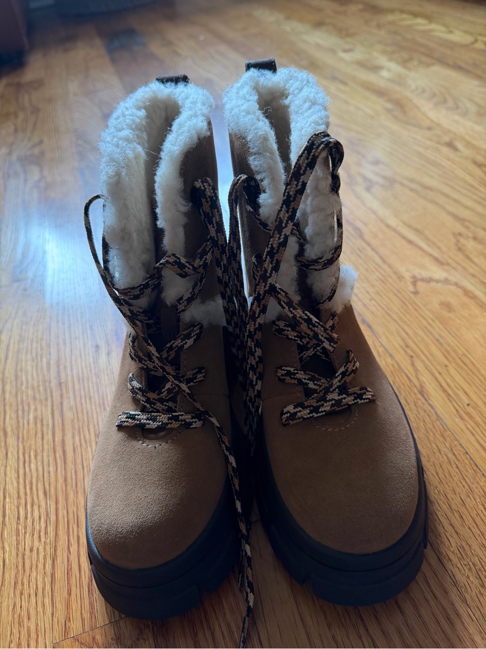 UGG Women’s Brown Lace-Up Faux-Shearling Boots Brooklyn Hiker Boot